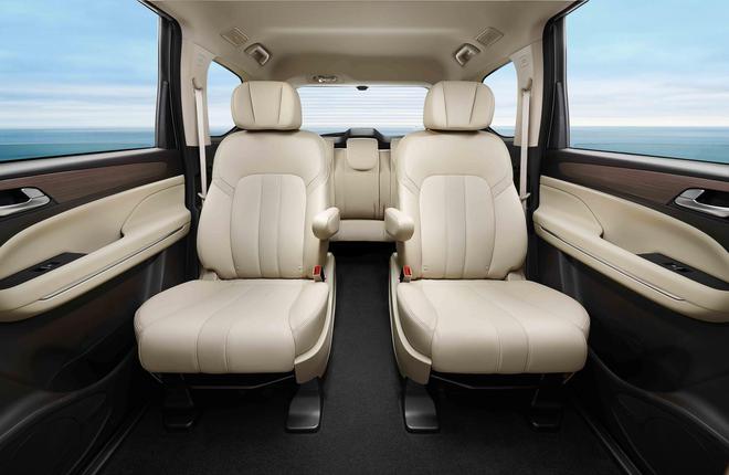 广汽传祺GM6上市 售价10.98-15.98万元