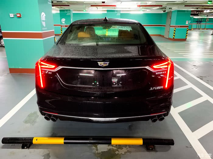 实拍2019款凯迪拉克CT6,配同级唯一2.0T+10AT,奥迪A6L压力大了