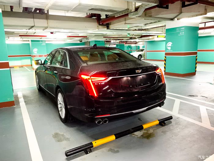 实拍2019款凯迪拉克CT6,配同级唯一2.0T+10AT,奥迪A6L压力大了