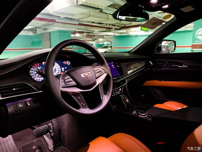 实拍2019款凯迪拉克CT6,配同级唯一2.0T+10AT,奥迪A6L压力大了