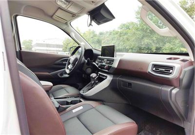 长安凯程F70新增自动挡车型，我要开它再战老掌沟！